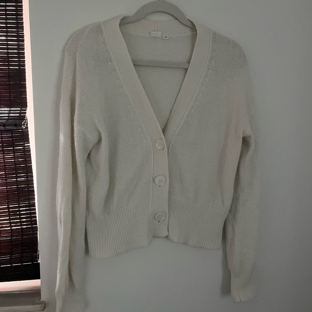 Gap White Cardigan Size Small